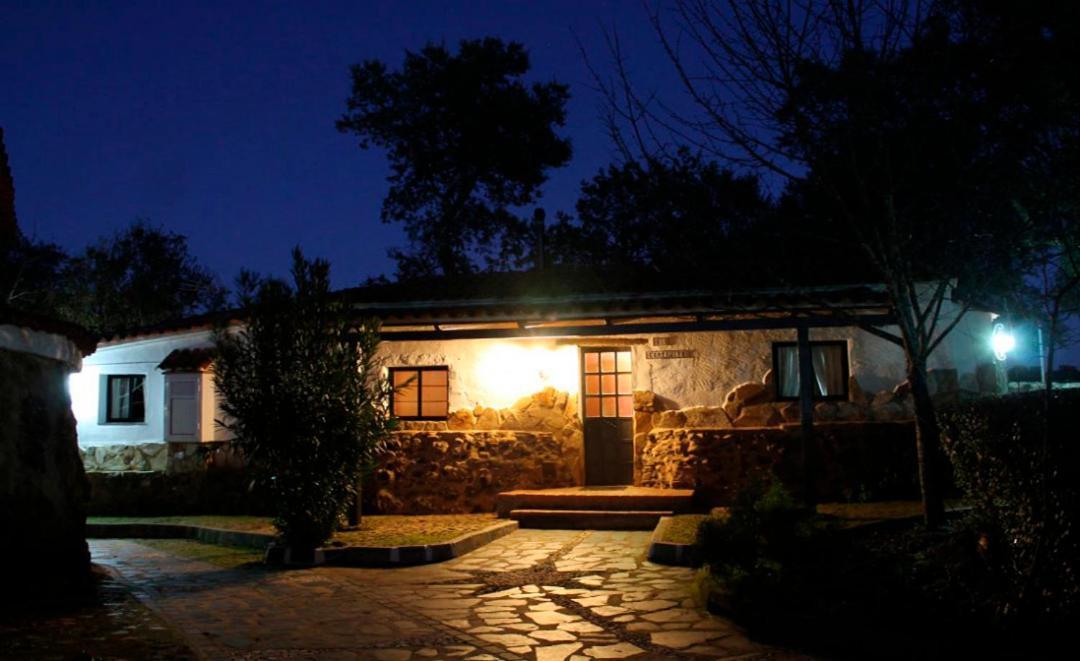 Las Cabanas De Buffalos Cumbres Mayores Exterior photo
